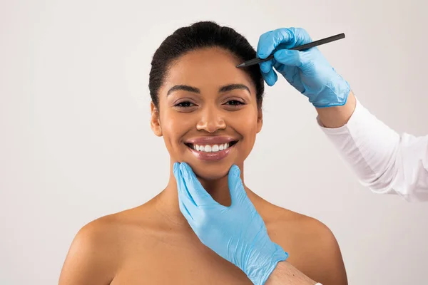 Medicina Estética Concepto Cosmetología Por Inyección Beautitian Cirujano Plástico Manos —  Fotos de Stock