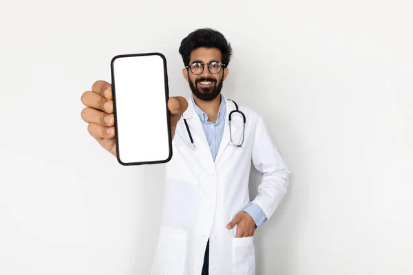Telemedicine Concept Happy Handsome Young Middle Eastern Man Medical Uniform — Stock Photo, Image
