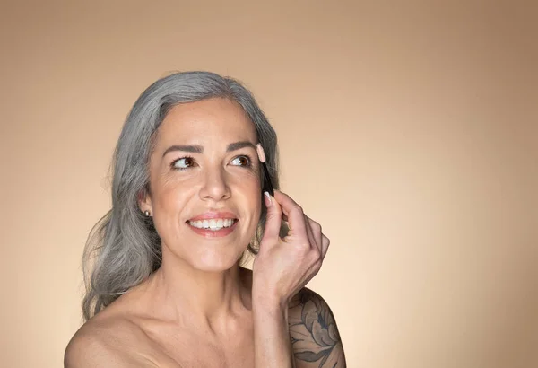 Happy Grey Haired Senior Woman Brushing Eyebrows Holding Brush Smiling — Stock Photo, Image