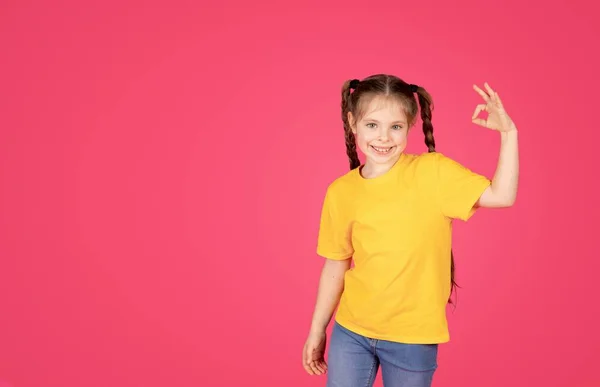 Portrait Cute Little Girl Showing Gesture Camera Smiling Preteen Female — Stock Photo, Image