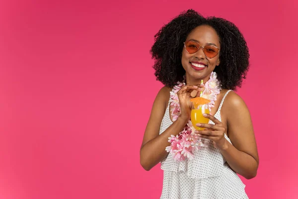 Cheerful Millennial Black Lady Student Sunglasses Enjoy Beach Party Drinking — Stock Photo, Image