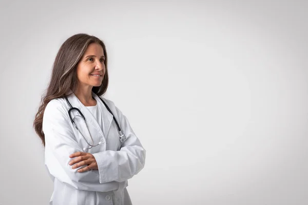 Professional Medical Worker Portrait Happy Senior Woman Doctor White Coat — Stock Photo, Image