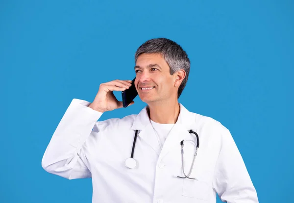 Portrait Mature Physician Doctor Man Talking Phone Posing White Coat — Stock Photo, Image