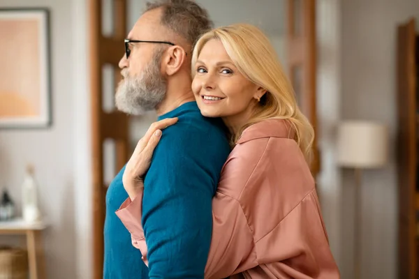 Enjoying Morning Together Happy Loving Senior Woman Hugging Bearded Husband — Stock Photo, Image