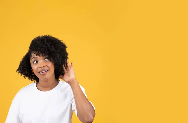 Happy Interested Millennial Black Woman Casual Listening Looking Empty Space — Stock Photo, Image