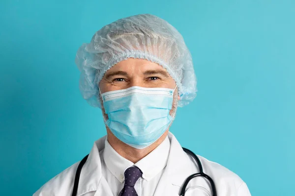 Closeup Portrait Mature Man Doctor Surgeon Wearing Face Mask Hairnet — Stock Photo, Image