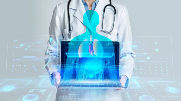 Inteligencia Artificial Concepto Salud Cultivado Mujer Médico Mostrando Ordenador Portátil — Foto de Stock