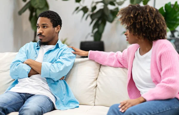 Huwelijkscrisis Relaties Scheiding Uit Elkaar Gaan Liefdevolle Jonge Zwarte Vrouw — Stockfoto