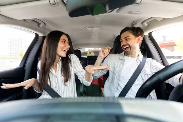 Funky Cheerful Positive Millennial Couple Having Fun While Going Somewhere — Stock Photo, Image