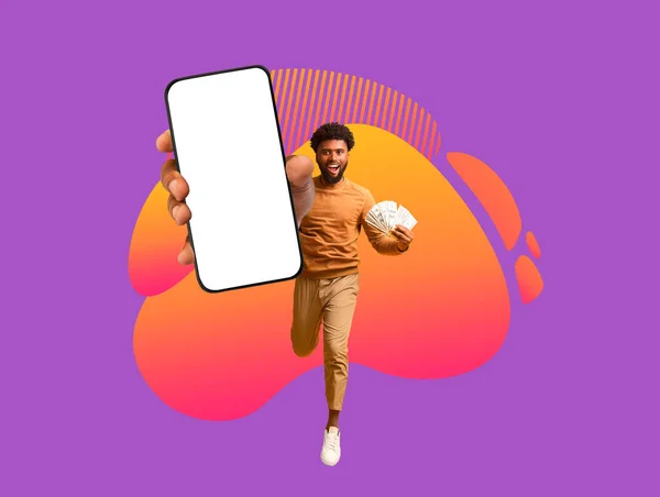 Homem Negro Feliz Mostrando Smartphone Com Tela Branca Branco Segurando — Fotografia de Stock