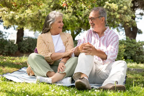 Smiling Senior European Man Woman Sit Plaid Enjoy Romantic Date — Stock Photo, Image
