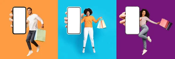 欢愉的千禧一代 拿着购物袋和带着白色空白屏幕 彩色背景 一组照片和拼贴的手机 跳到空中的阿拉伯男人和多种族女人 购物应用程序 — 图库照片
