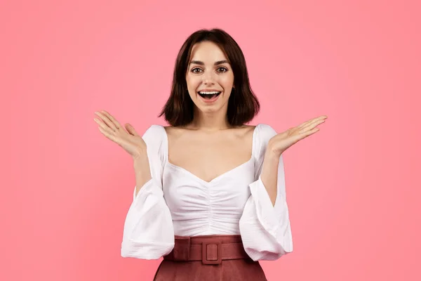 Happy Excited Shocked Millennial Caucasian Brunette Woman Open Mouth Spreads — Stock Photo, Image