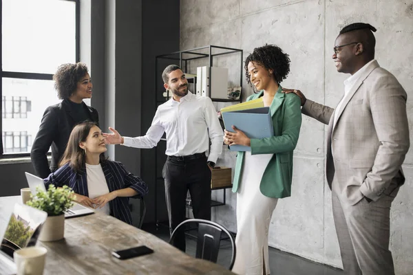 Happy Diverse Business Team Welcoming New Coworker Woman Modern Office — Stock Photo, Image