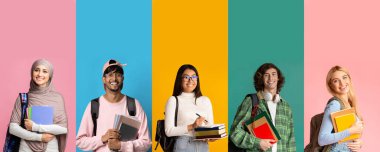 Çok ırklı öğrencilerden oluşan bir grup renkli stüdyo geçmişlerinde poz veren genç erkek ve kadınları, ellerinde kitaplar, fotoğraf setleri, web-afişleri, öğrenci hayatı kolajı, eğitim konsepti