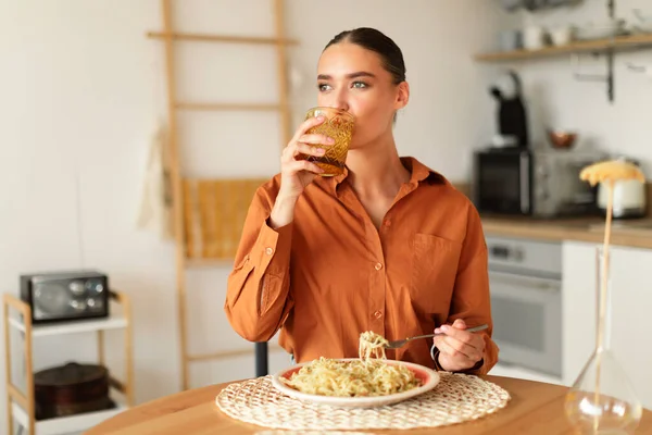 Young Caucasian Woman Taking Sip Water Dinner Eating Home Cooked — Stock Photo, Image