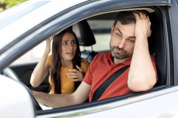 Emotional Millennial Caucasian Couple Having Conflict Car Woman Shouting Bored — Stock Photo, Image