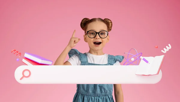 Learning Collage Mit Einem Glücklichen Schulmädchen Mit Brille Das Eine — Stockfoto