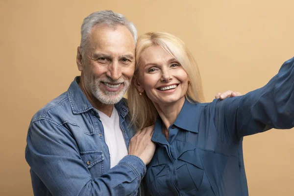 Happy Attractive Senior Couple Two Friends Elderly Gray Haired Man — Stock Photo, Image