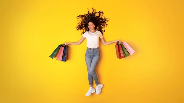 Happy Shopaholic Young Woman Holding Colorful Shopping Bags Smiling Camera — Stock Photo, Image