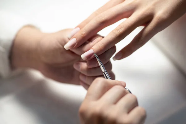 Closeup Nail Technician Making Manicure Cutting Cuticle Beauty Salon Indoor — Stock Photo, Image