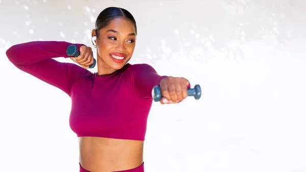 Outdoor Training Concept Strong Attractive Young Black Woman Doing Exercises — Stock Photo, Image