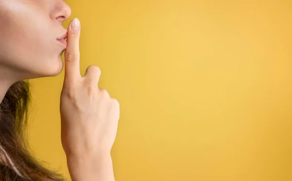 Calm Young Caucasian Lady Puts Finger Lips Making Shh Sign — Stock Photo, Image