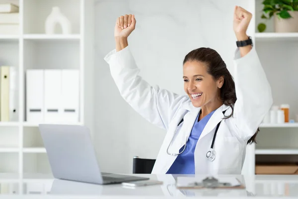 Excited Beautiful Long Haired Mature Woman Wearing Medical White Coat — Stock Photo, Image