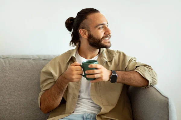 Portrait Cool Handsome Bearded Guy Hipster Wearing Stylish Outfit Sitting — Stock Photo, Image