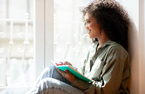 Happy Young Black Lady Writer Sitting Pen Notebook Taking Notes — Stock Photo, Image