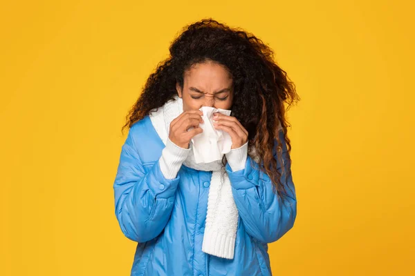 Young Black Lady Winter Jacket Scarf Blowing Her Nose Handkerchief — Stock Photo, Image
