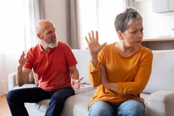 Relationship Problems Portrait Senior Spouses Arguing Home Angry Elderly Man — Stock Photo, Image