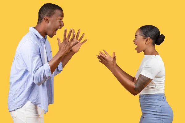 Black Man Woman Engage Playful Gestures Exaggerated Surprised Expressions Creating — Stock Photo, Image