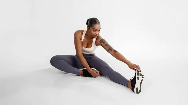 Young Athletic Black Woman Sportswear Has Workout White Studio Stretching — Stockfoto