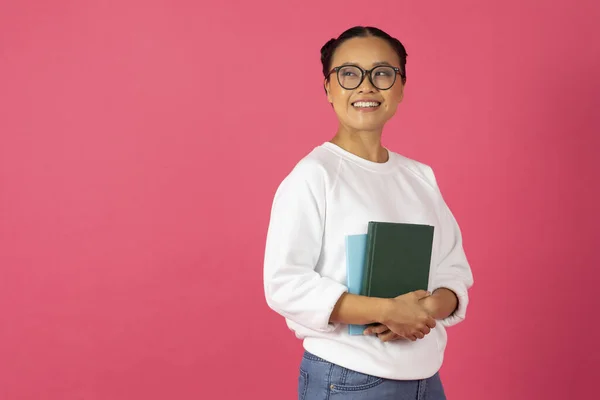 Academic Education Smiling Young Asian Woman Wearing Eyeglasses Holding Books — Stock Photo, Image