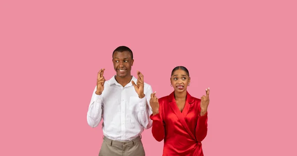 Optimistic Black Man Woman White Red Crossing Fingers Both Hands — Stock Photo, Image