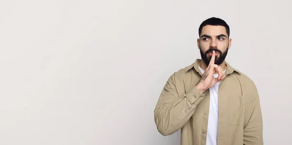Serious Handsome Young Middle Eastern Man Beard Casual Make Shhh — Stock Photo, Image