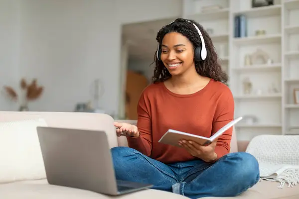 Teleconference Concept Smiling Young Black Female Making Video Call Laptop — Stock Photo, Image