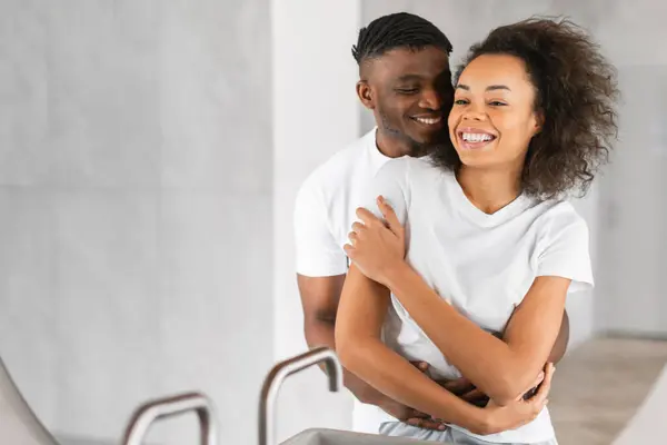 Happy Married African American Couple Shares Embrace Morning Routine Indoor — Stock Photo, Image