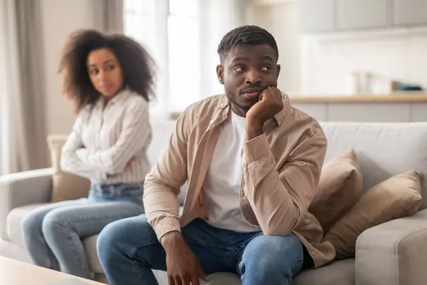 Tense Relationship Moment Family Conflict Sulking Black Boyfriend Offended Girlfriend — Stock Photo, Image