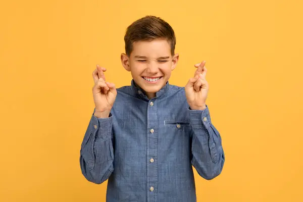 Cute Teen Boy Making Wish Crossed Fingers Closed Eyes Superstitious — Stock Photo, Image