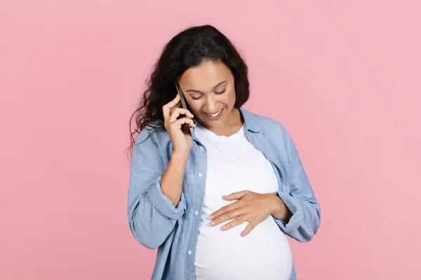 Smiling Expecting Lady Talking Phone Her Doctor Touching Her Big — Stock Photo, Image