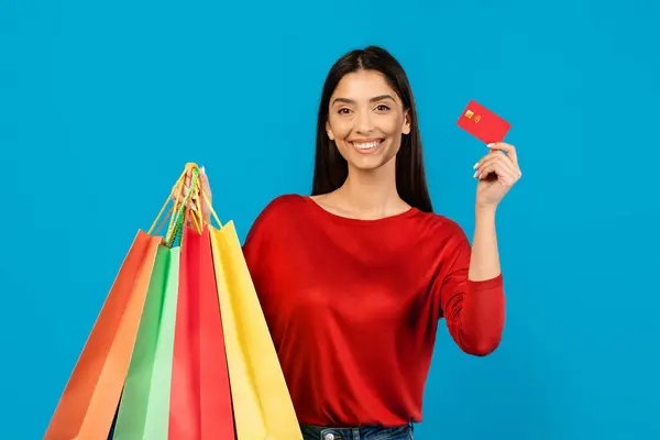 Happy Young Woman Holding Shopping Bags One Hand Credit Card — Stock Photo, Image
