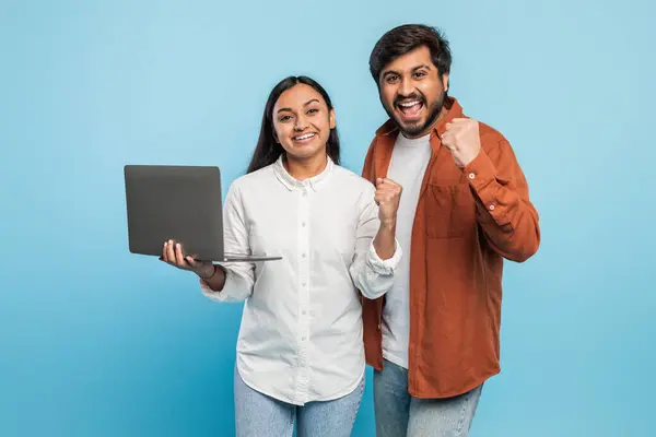 Indian Couple Celebrates Successful Moment While Holding Laptop Indicating Possible — Stock Photo, Image