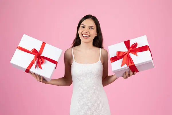 Delighted Lady Balances Two Gifts Perfect Double Summer Celebration Generation — Stock Photo, Image