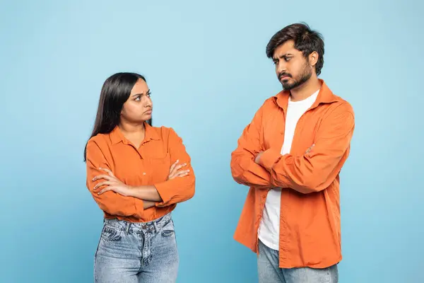 Indian Man Woman Showing Dissatisfying Expressions Body Language Crossed Arms — Stock Photo, Image
