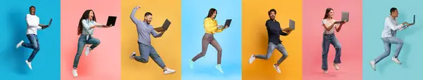Energetische Gruppe Von Menschen Die Mit Laptops Vor Buntem Hintergrund — Stockfoto