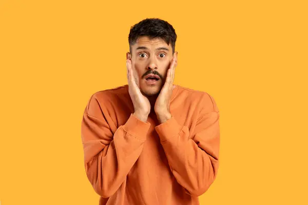 Man Surprised Expression His Face Widened Eyes Dropped Jaw Indicating — Stock Photo, Image