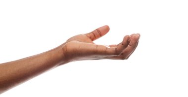 Siyah kadınlar beyaz arka planda izole edilmiş bazı görünmez eşyalar tutuyorlar. Kopyalama alanı ile Panorama