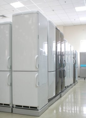 modern buzdolabı deposunda satır